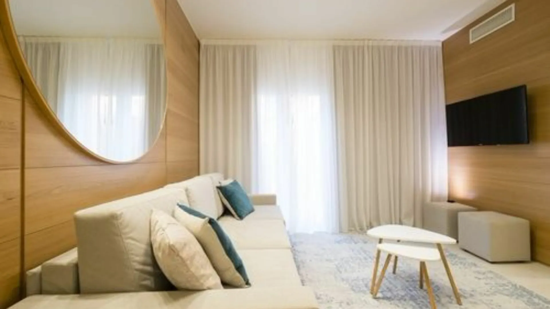 Metropol Ceccarini Suite - Luxury Apartments Riccione 4*,