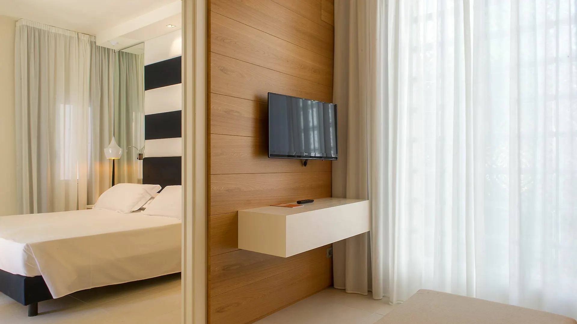 Aparthotel Metropol Ceccarini Suite - Luxury Apartments Riccione